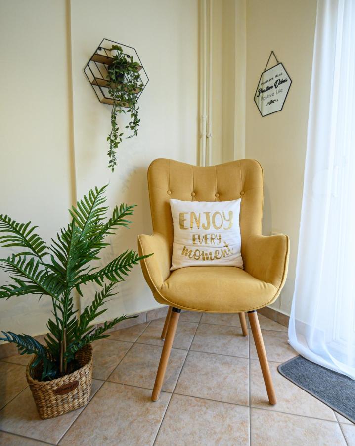 Yellow Fresh Apartment-City Center Alexandroupolis Buitenkant foto