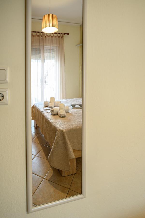Yellow Fresh Apartment-City Center Alexandroupolis Buitenkant foto